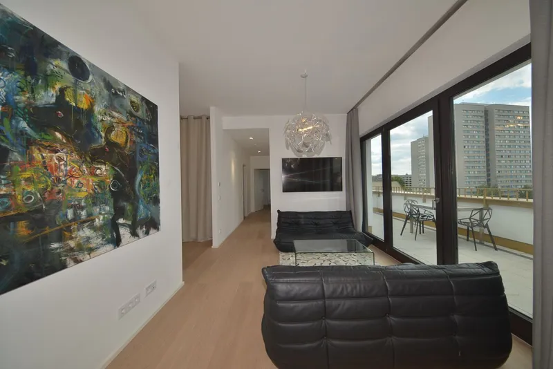 3 Zimmer - DG Wohnung * Penthouse Charakter * Einbauküche * Terrasse — photo 1